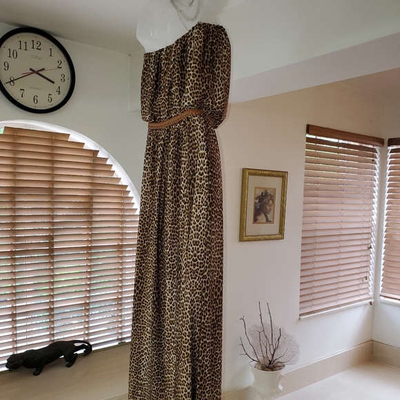 Jumpsuit - Picture 6 of 8